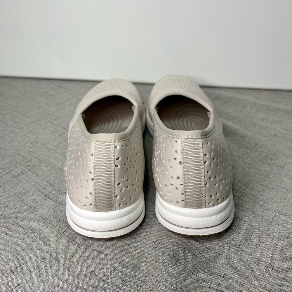 Clarks Cloudsteppers Taupe Breeze Emily Slip On Shoes 7.5 New - Picture 5 of 10